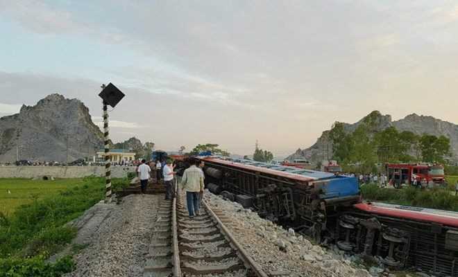 Phó Thủ tướng yêu cầu khắc phục hậu quả vụ lật tàu ở Thanh Hóa