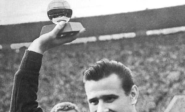Nga dựng tượng 3-D của thủ môn huyền thoại Lev Yashin tại 11 thành phố