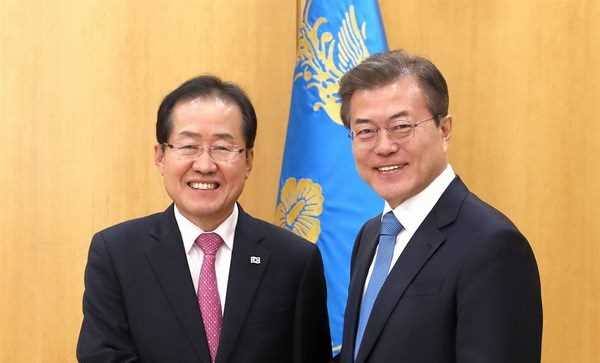 Tổng thống Hàn Quốc đối thoại về hội nghị thượng đỉnh liên Triều