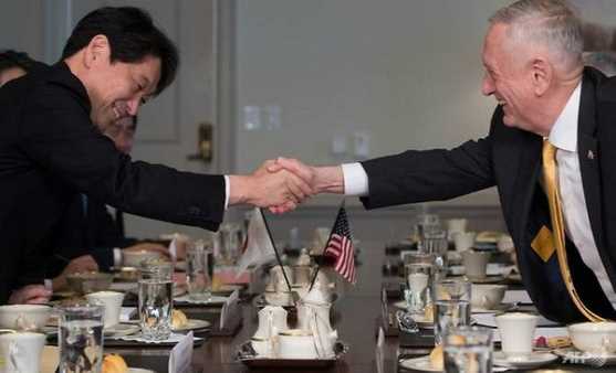 Tổng thống Mỹ sẽ hối thúc Triều Tiên từ bỏ mọi loại tên lửa