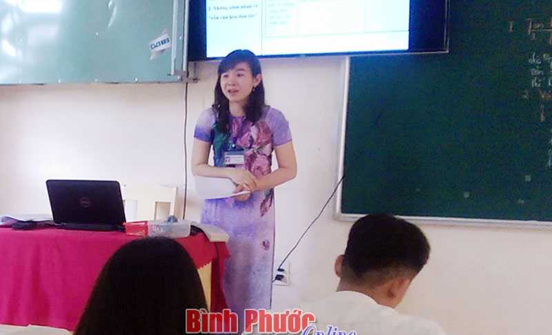 Những gi&aacute;o vi&ecirc;n l&agrave; &ldquo;Lao động giỏi, s&aacute;ng tạo&rdquo;