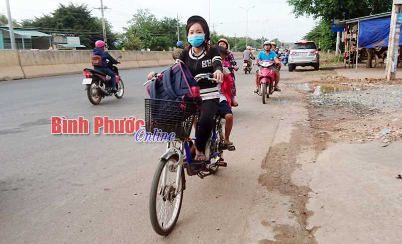 Đi 2km mới được phép quay đầu xe
