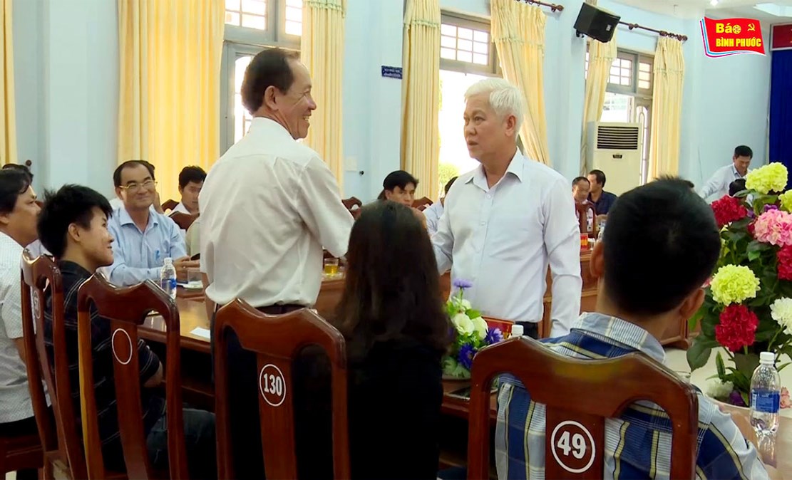 [Video] B&ugrave; Đăng tổ chức gặp mặt doanh nghiệp ti&ecirc;u biểu