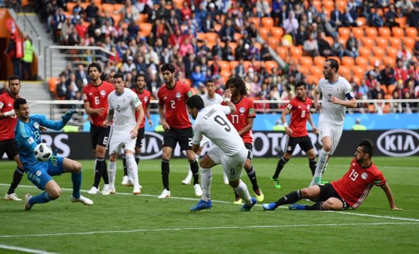 Gimenez tỏa sáng, Uruguay nhọc nhằn đánh bại Ai Cập ở phút 90