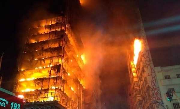 Brazil: Hơn 40 người vẫn mất tích sau vụ sập nhà do hỏa hoạn