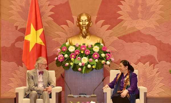 Ph&oacute; Chủ tịch Quốc hội T&ograve;ng Thị Ph&oacute;ng tiếp nguy&ecirc;n Tổng Thư k&yacute; IPU