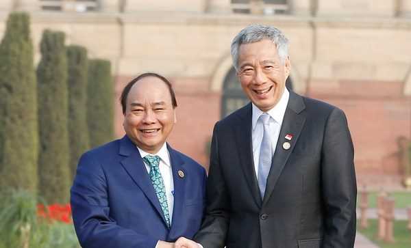 Việt Nam lu&ocirc;n coi trọng quan hệ Đối t&aacute;c Chiến lược với Singapore