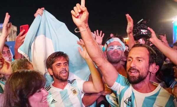 Argentina xác minh tính minh bạch nguồn thu của cổ động viên tới Nga