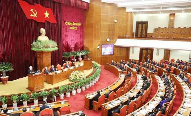 Đến năm 2025, không còn bí thư cấp huyện là người địa phương