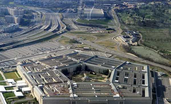 Mỹ siết chặt quy định sử dụng thiết bị điện tử tại trụ sở Lầu Năm Góc