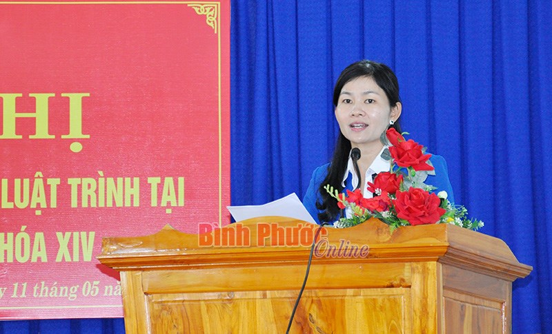 Đo&agrave;n đại biểu Quốc hội lấy &yacute; kiến đ&oacute;ng g&oacute;p Luật Chăn nu&ocirc;i v&agrave; Luật Trồng trọt