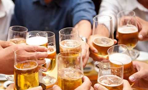 Tr&aacute;ch nhiệm của tổ chức, c&aacute; nh&acirc;n kinh doanh rượu, bia