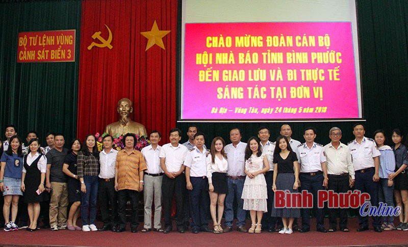 Hội Nhà báo Bình Phước tìm hiểu thực tế tại Vùng cảnh sát biển 3