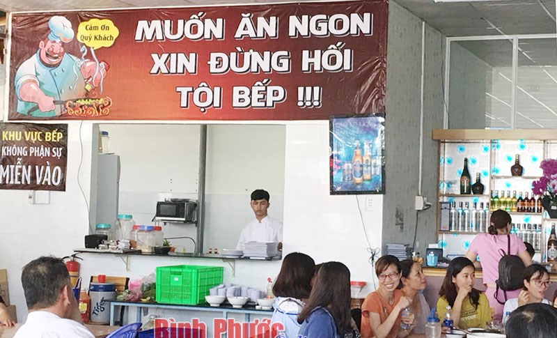 Không phải cứ “thượng đế” là đòi hỏi cả những điều vô lý!