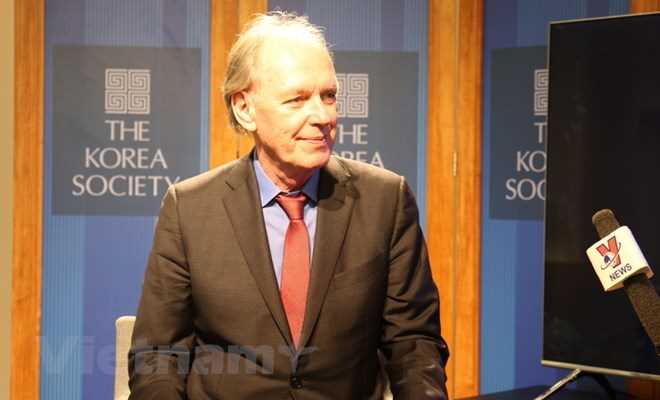 'Việt Nam l&agrave; h&igrave;nh mẫu của b&igrave;nh thường h&oacute;a quan hệ giữa những cựu th&ugrave;'