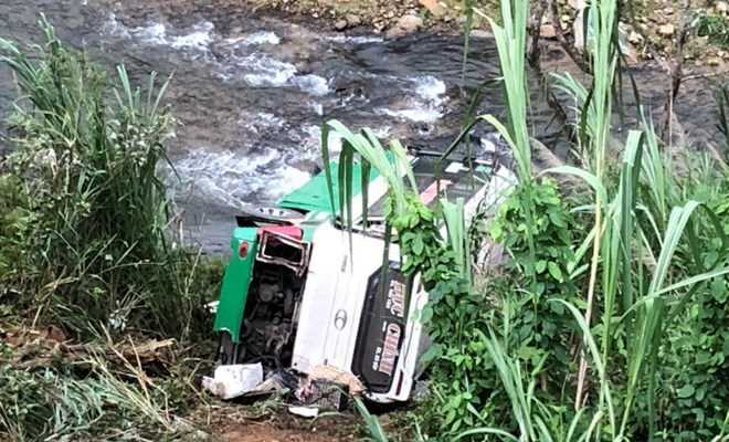 Xe khách chở 44 người lao xuống vực ở đèo Lò Xo vẫn còn hạn đăng kiểm