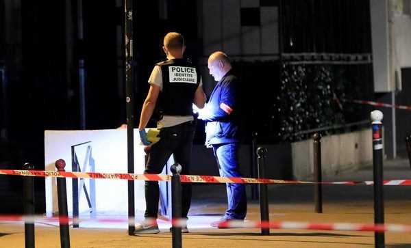 Pháp: Hai khách du lịch Anh bị thương trọng vụ tấn công bằng dao