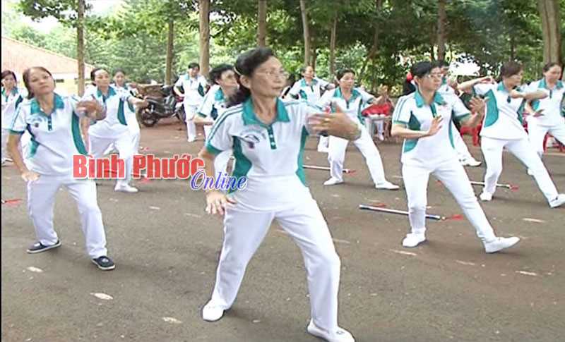 Người cao tuổi huyện Lộc Ninh: Xứng đáng với 18 chữ vàng