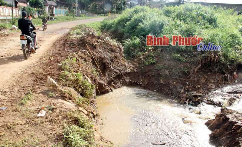 Cần khắc phục ngập úng tại cống Đắk Xuyên