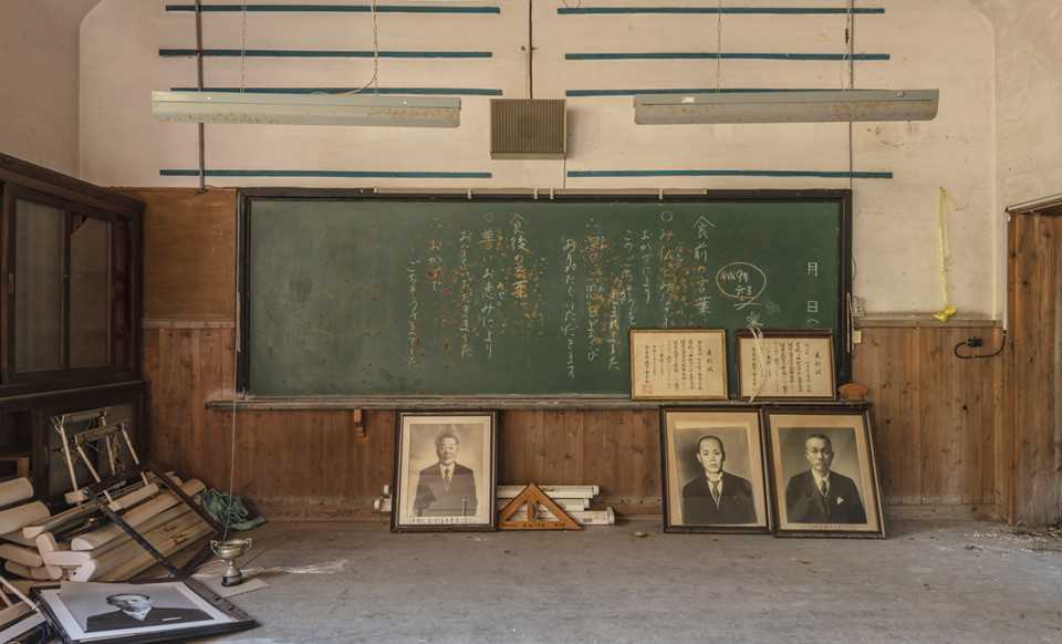 Nhật Bản khác lạ, hoang tàn dưới ống kính nhiếp ảnh gia Pháp