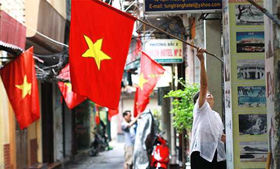 Thông báo treo cờ Tổ quốc và nghỉ lễ Quốc khánh