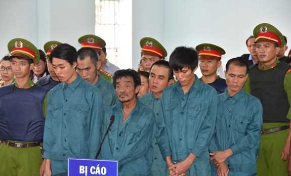 Chiêu trò kêu gọi "tổng biểu tình" - đừng kéo mây đen về giữa trời quang!