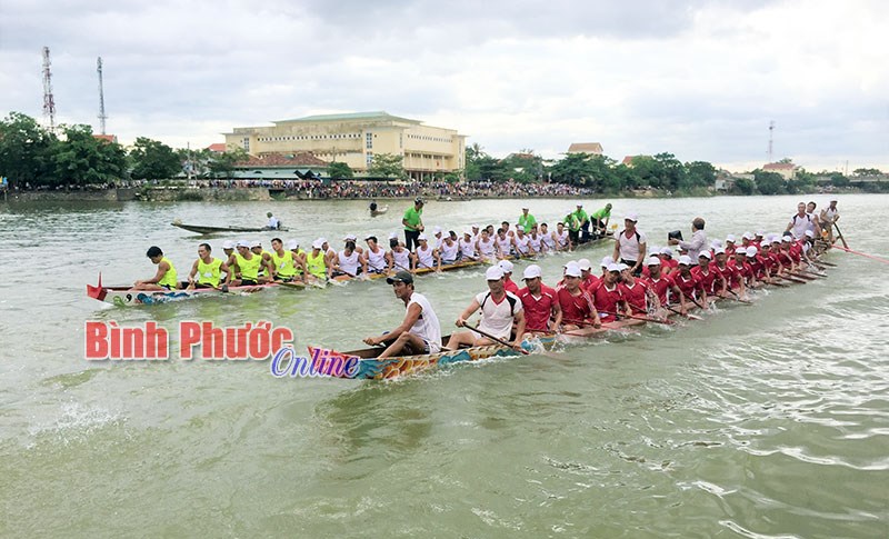 Tưng bừng ngày Quốc khánh 2-9 trên quê hương Đại tướng Võ Nguyên Giáp