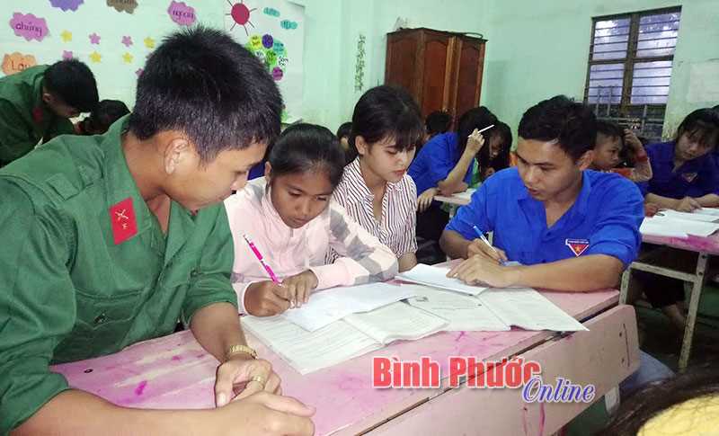 Lớp học hè miễn phí cho trẻ vùng biên: Việc làm nhỏ, ý nghĩa lớn