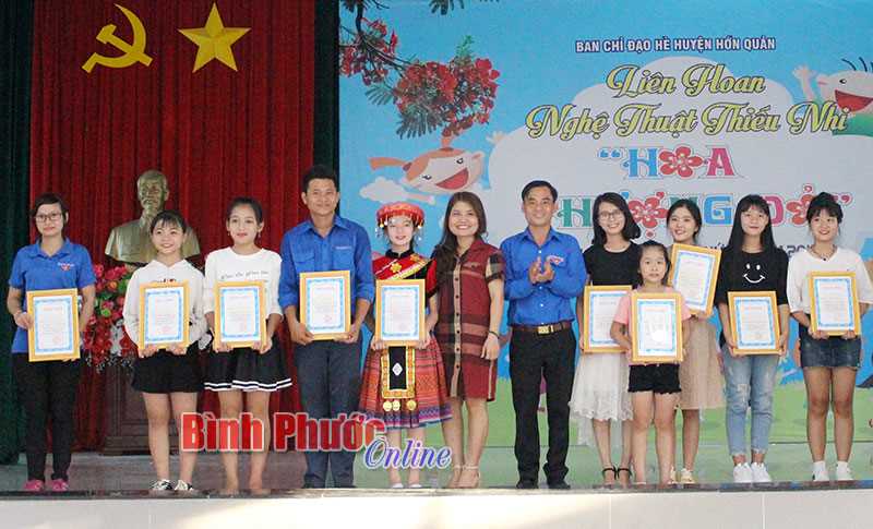Tân Khai nhất toàn đoàn liên hoan “Hoa phượng đỏ”