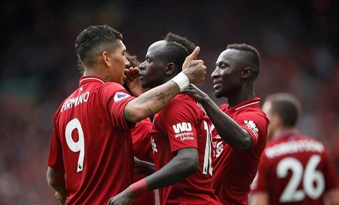 Liverpool phô trương sức mạnh, Man City hạ Arsenal tại Emirates