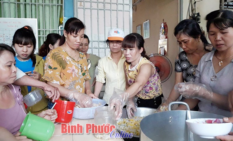 Nhân niềm vui cho đời đẹp hơn
