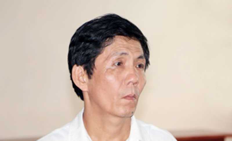 Chém hàng xóm, lĩnh 2 năm tù