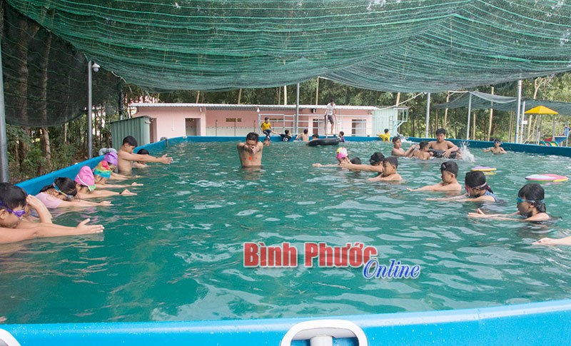 Sáng tạo trong phổ cập bơi ở Hớn Quản 