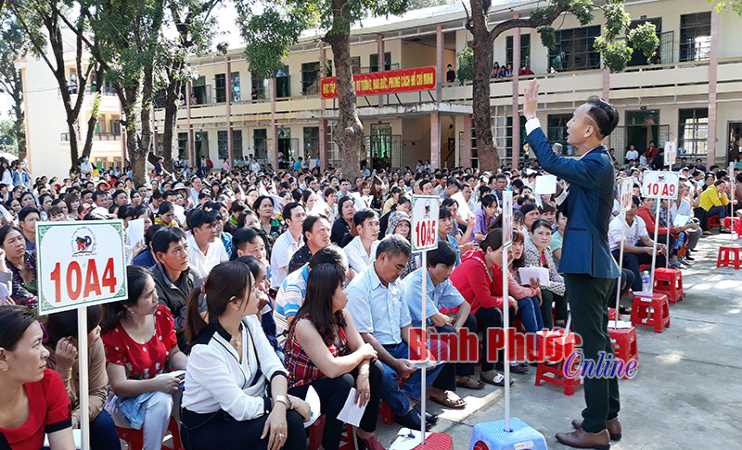 Chia sẻ “Kỹ năng nuôi dạy con thời hiện đại” cho phụ huynh