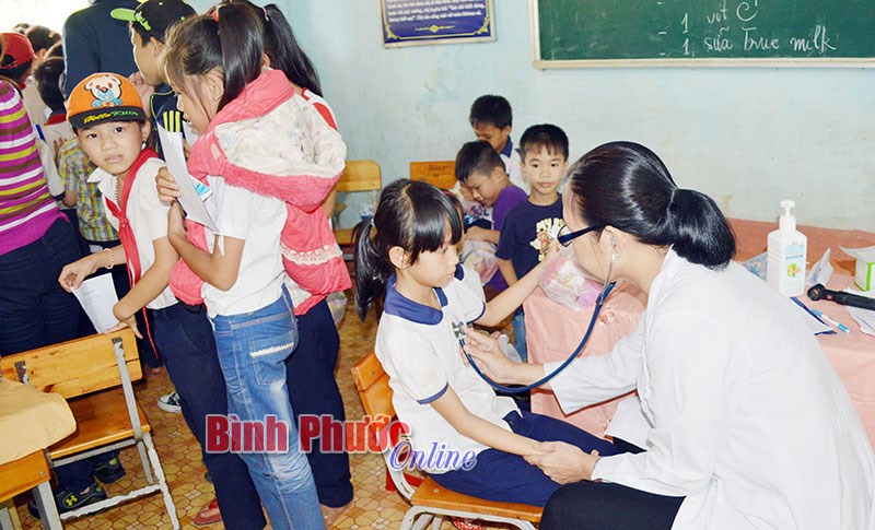 Phòng bệnh cho trẻ trong mùa tựu trường
