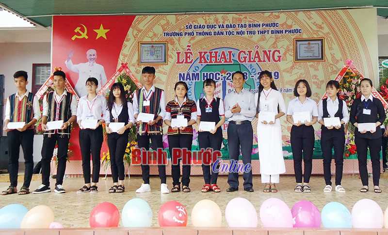 Tiếp tục đẩy mạnh công tác xóa mù chữ trong năm học 2018 - 2019