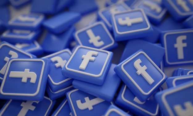 Lượt truy cập vào web Facebook giảm gần một nửa trong hai năm qua
