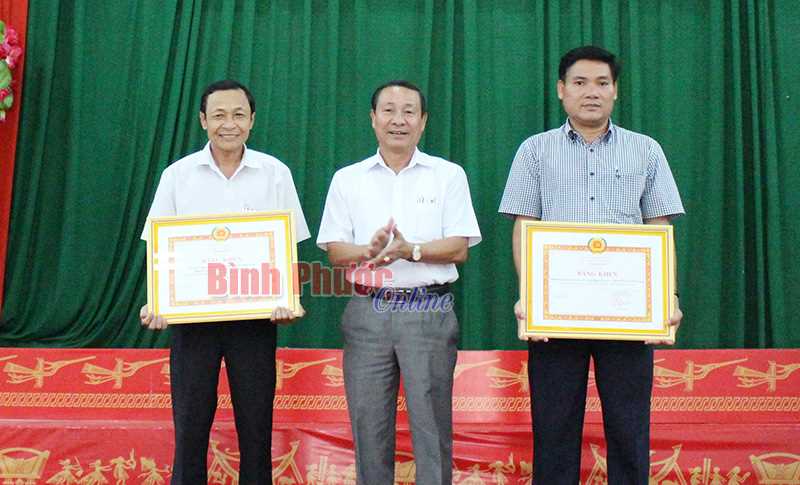 Cao su Bình Long thu nhập bình quân 7,8 triệu đồng/người/tháng