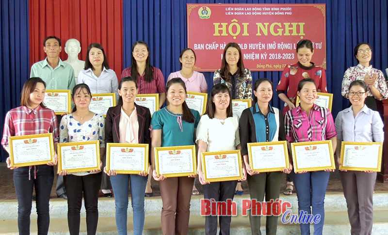 Hơn 251 triệu đồng thăm hỏi đoàn viên công đoàn