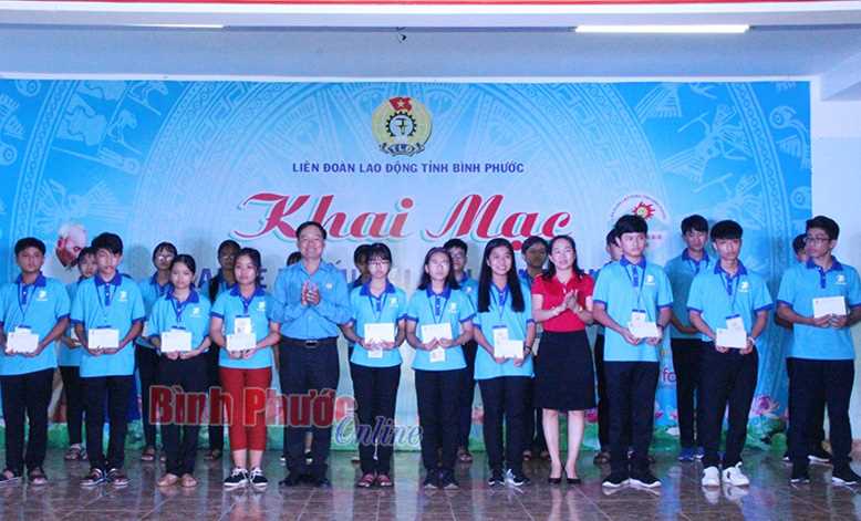 Liên đoàn lao động tổ chức hội trại hè cho 100 thiếu nhi