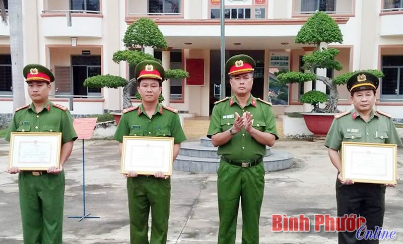 Huy động sức mạnh toàn dân giữ gìn an ninh trật tự