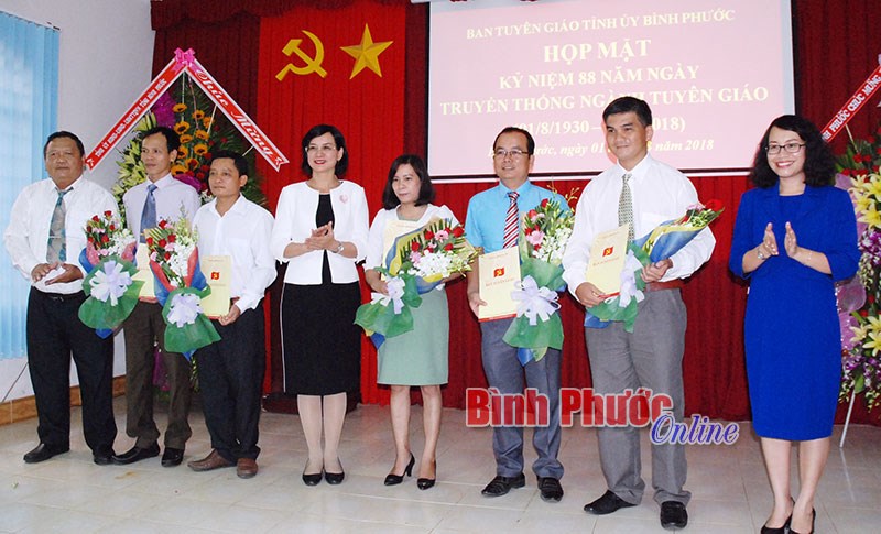 Họp mặt nhân kỷ niệm 88 năm Ngày truyền thống ngành Tuyên giáo