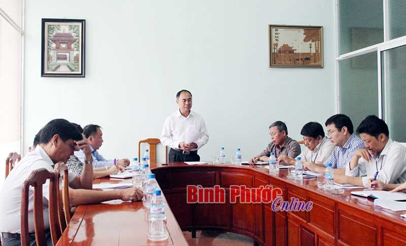 Xét công nhận 12 xã đạt tiêu chí quốc gia về y tế