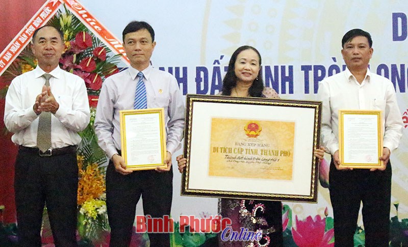 Thành đất hình tròn Long Hà 1 và Long Hưng là di tích cấp tỉnh