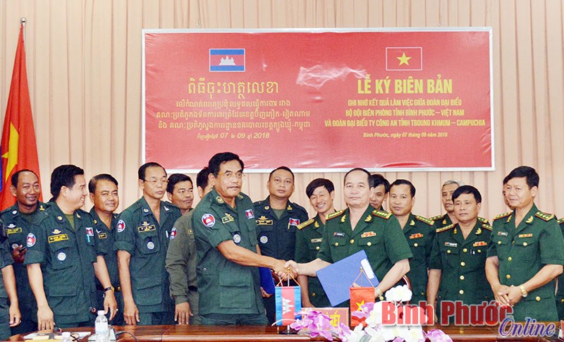 Bộ đội biên phòng Bình Phước - Ty công an tỉnh Tbong Khmum: Ký kết phối hợp bảo vệ biên giới