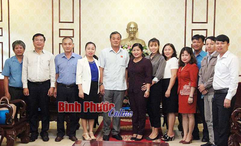 Gặp mặt đoàn đại biểu đi dự Đại hội Công đoàn Việt Nam