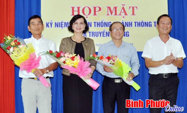 Họp mặt kỷ niệm Ngày truyền thống ngành Thông tin và Truyền thông