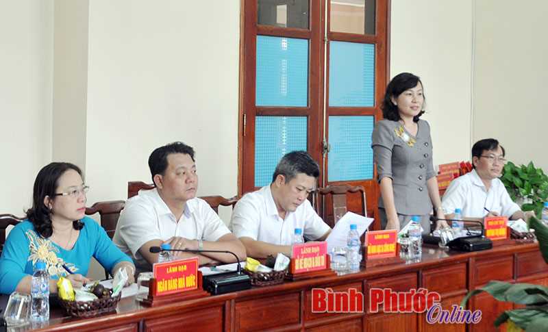 Lãnh đạo tỉnh làm việc với Trường đại học Ngân hàng