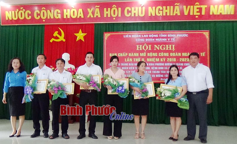 Công đoàn ngành y tế tuyên dương 2 tập thể, 4 cá nhân