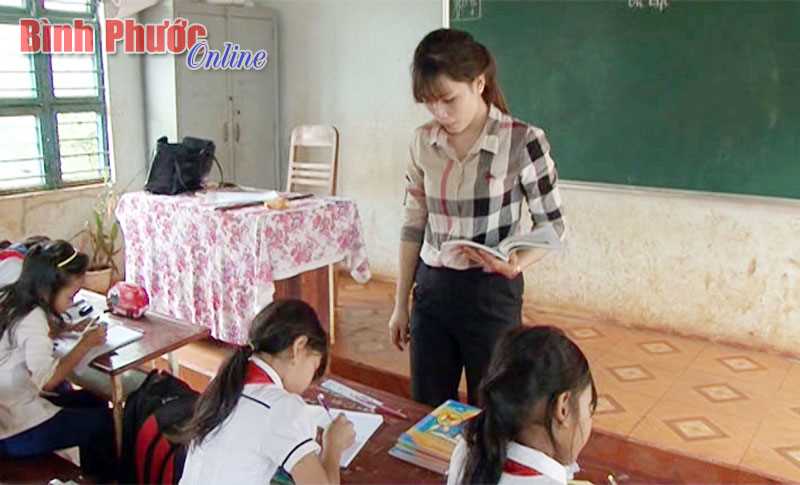 Bù Gia Mập hội thảo về thực trạng học sinh bỏ học